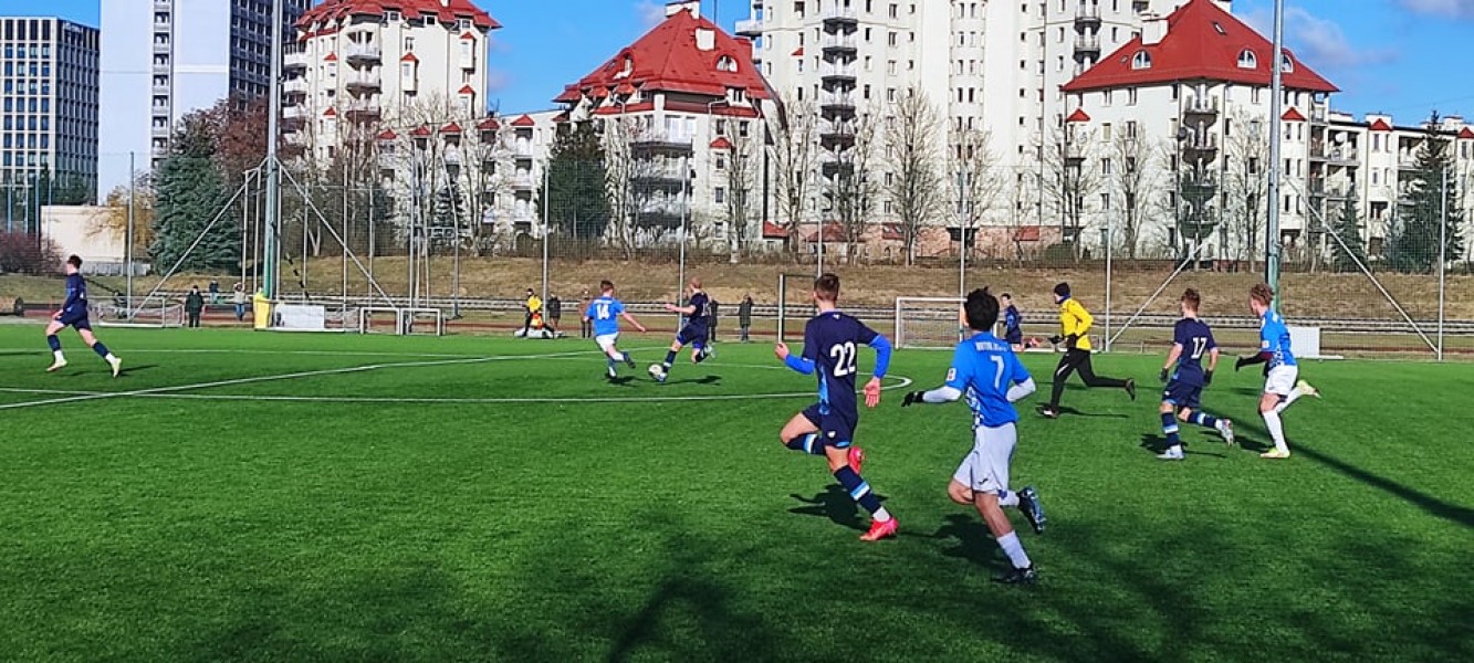 Sparing JM U-16 (5): Hutnik - Dynamo Kijów 3-0.